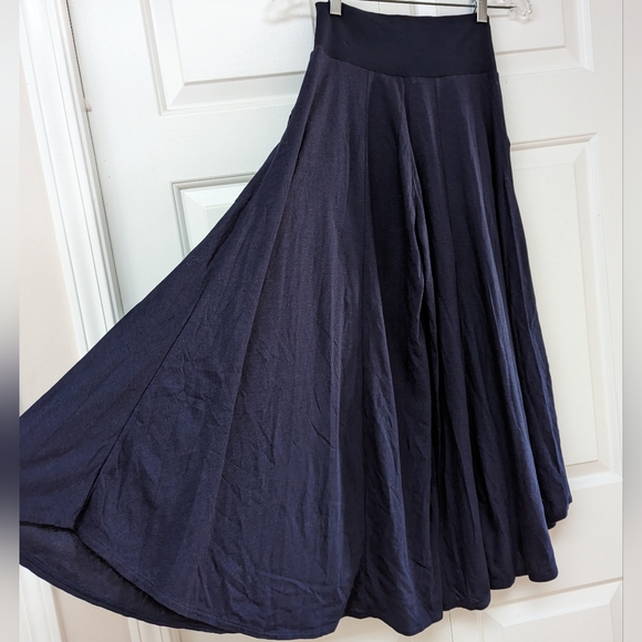 Anne Mulaire Bamboo Culottes with Leg Slit - Picture 7 of 7